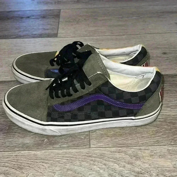 Vans - Picture 3 of 6